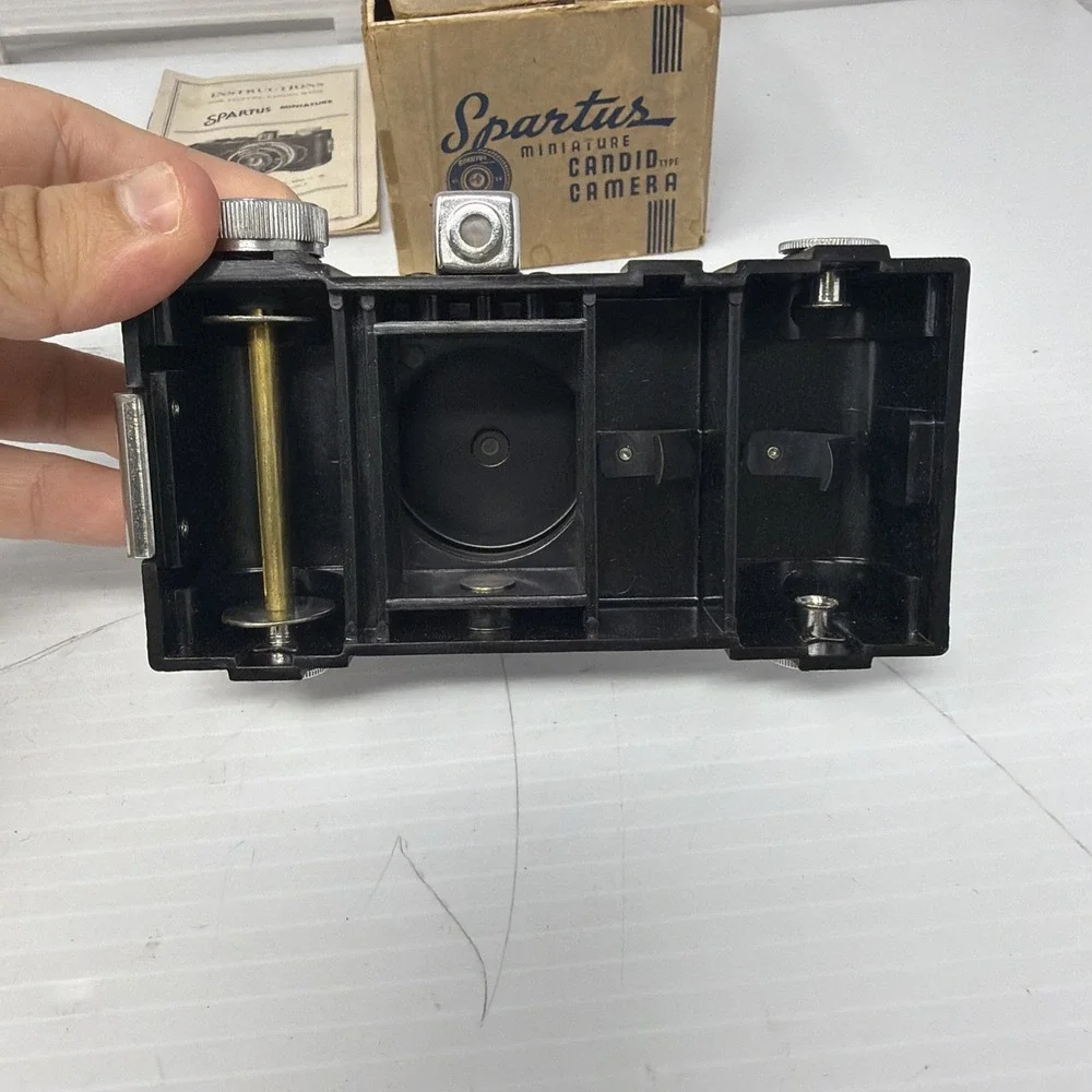 Spartus Falcon Bakelite Miniature 127 Film Camera Utility Mfg W/ Box And Manual